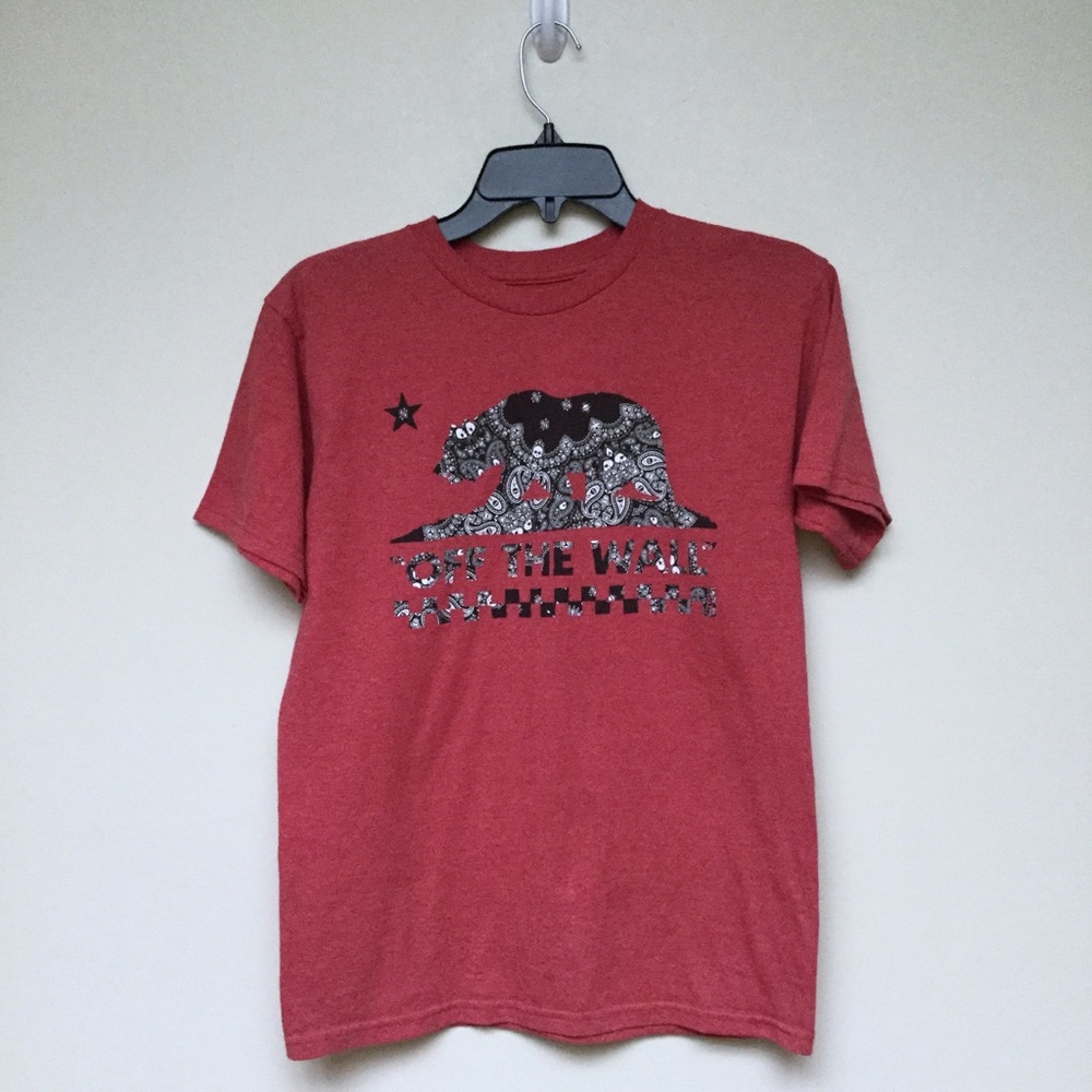 Vans off the wall bear red t-shirt size small
